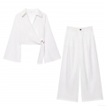 Women's Sexy Two Piece Set V Neck Tie Front Wrap Crop Top And High Waisted Wide Leg Pants Elegant Vacation Outfits Solid Color Long Flare Sleeve Streetwear Suit