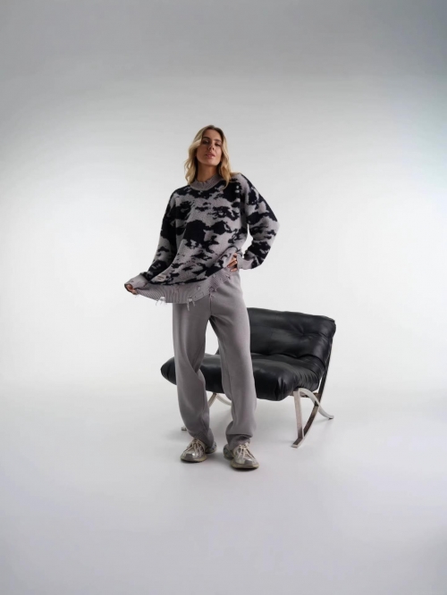 Women's Oversized Distressed Knit Sweater Spliced Contrast Color Round Neck Cloud Pattern Pullover Long Sleeve Streetwear Jumper Top Women's Oversized Distressed Knit Sweater Spliced Contrast Color Round Neck Cloud Pattern Pullover Long Sleeve Streetwear Jumper Top