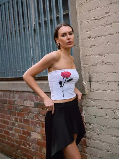 Women Sexy Rose Print Tube Top Strapless Polyester Elastane Milk Silk Blend Navel-Baring Slim Fit Short Camisole For Summer Party Streetwear Women Sexy Rose Print Tube Top Strapless Polyester Elastane Milk Silk Blend Navel-Baring Slim Fit Short Camisole For Summer Party Streetwear