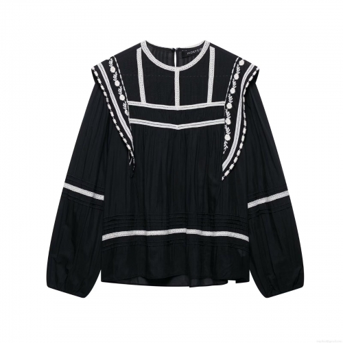 Women Retro Bohemian Long Sleeve Blouse With Contrast Flower Embroidery White Lace Trim Pleated Cotton Blend Shirt Casual Elegant Top