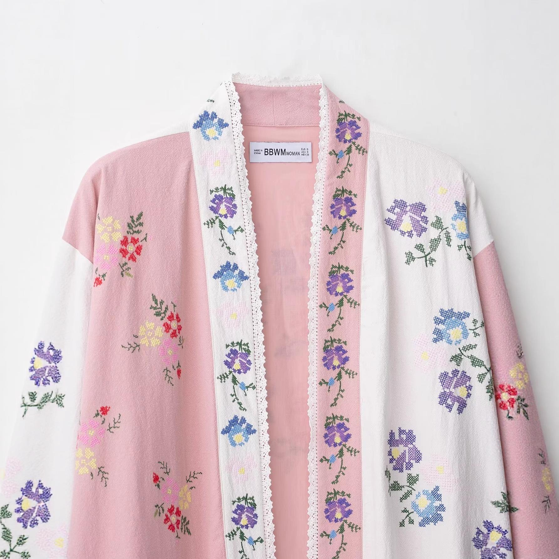 Women Vintage Floral Embroidered Blouse Long Sleeve Lace Trim Color Block Cardigan Shirt Ethnic Boho Style Ladies Spring Polyester Tops
