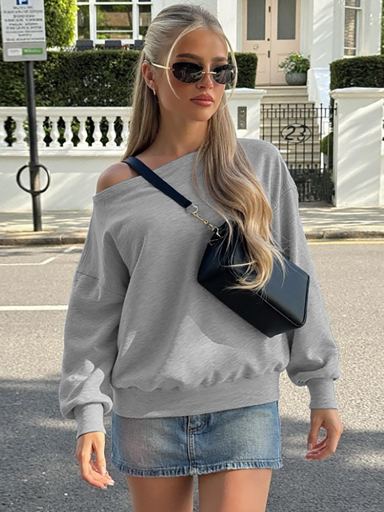 Women's Off-Shoulder Long Sleeve Sweatshirt Loose Fit Solid Color Slash Neck Pullover Top Casual Streetwear Y2K Aesthetic Knit Sweater for Autumn Winter