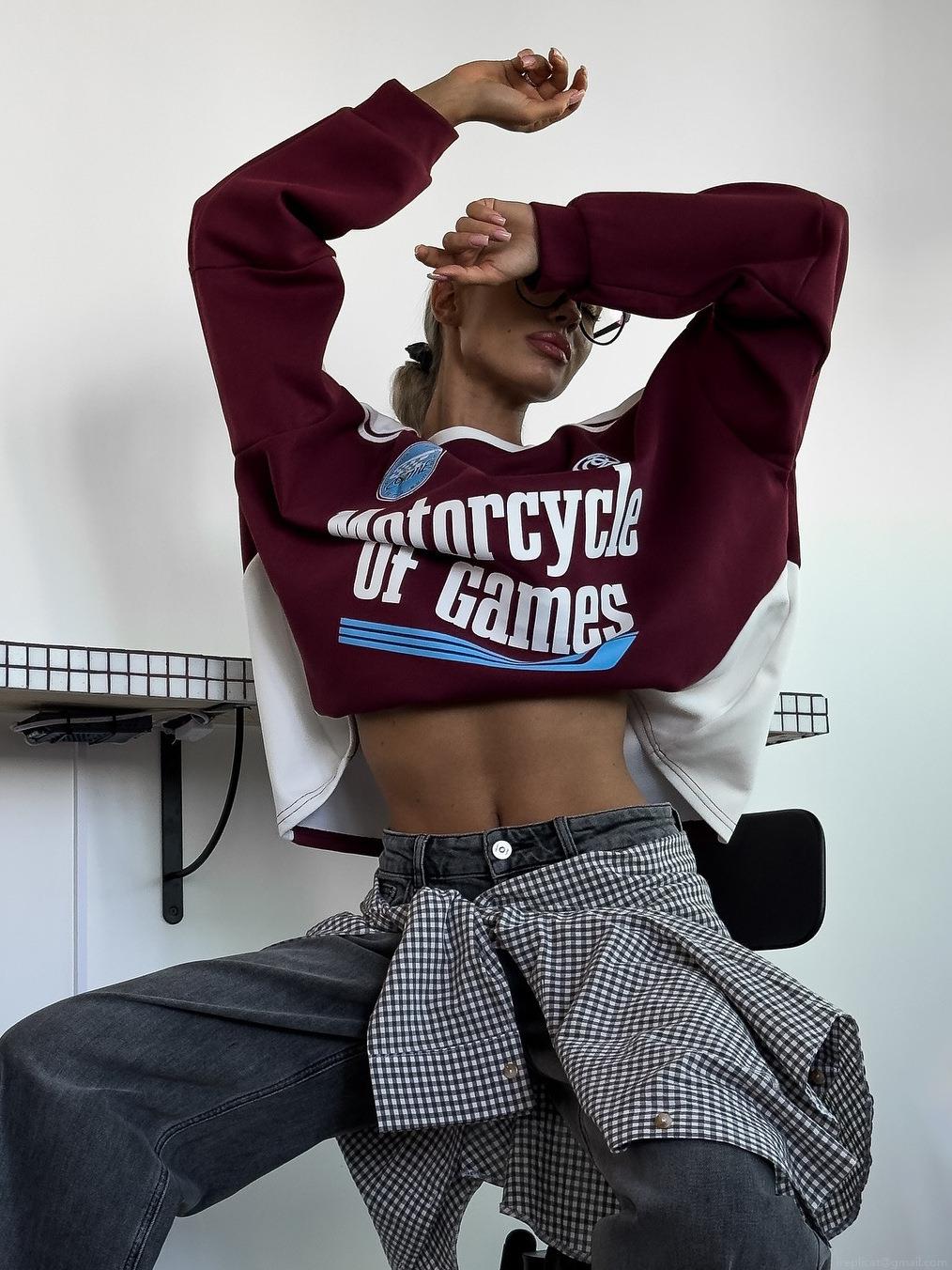 Women's Vintage Letter Print Round Neck Sweatshirt Cotton Blend Long Sleeve Pullover Loose Fit Streetwear Autumn Casual Wine Red Top