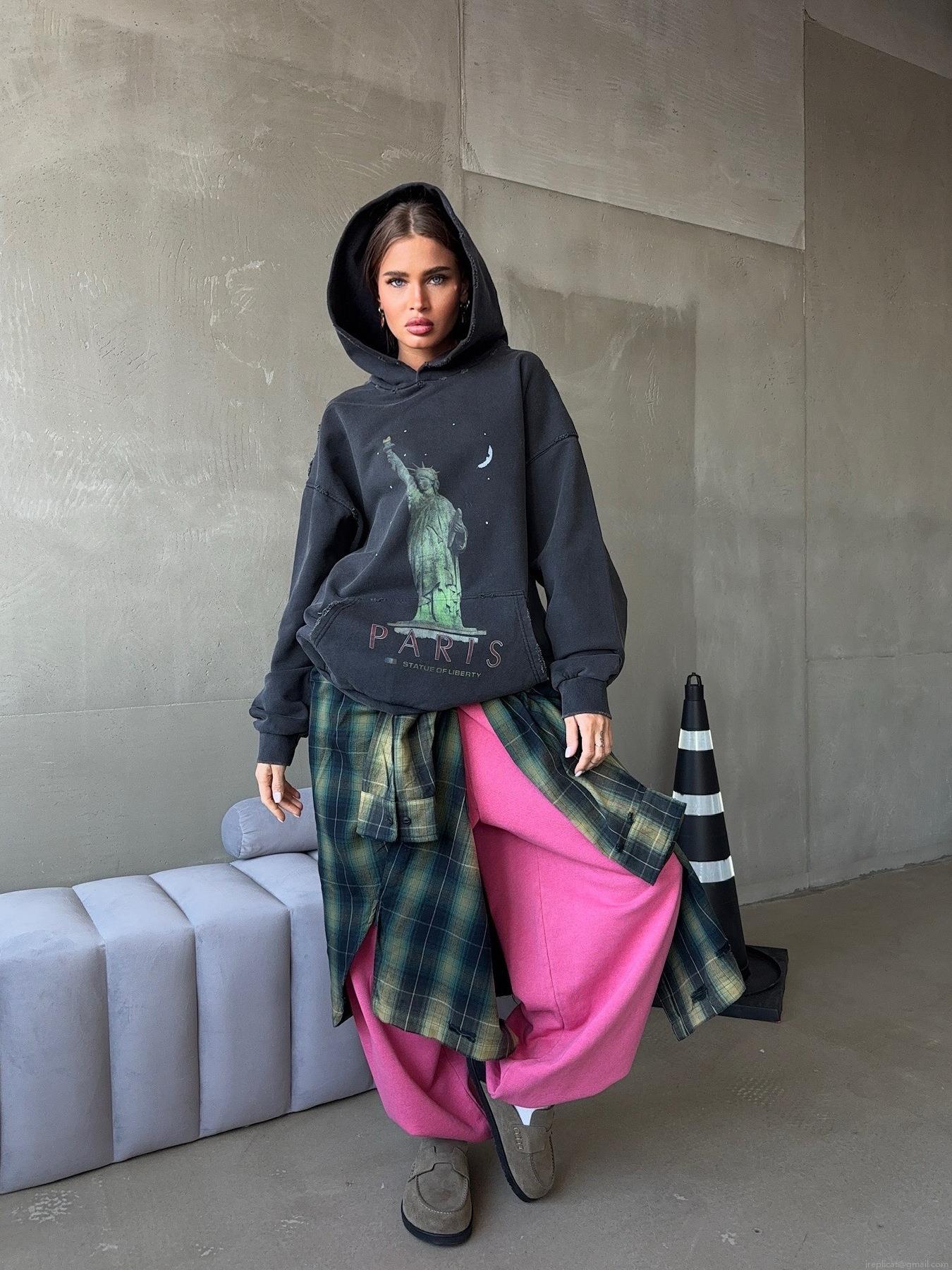 Women Oversized Hoodie Cotton Blend American Streetwear Vintage Washed Charcoal Gray Hoodie Paris Statue Of Liberty Print Distressed Edges Pullover Sweatshirt