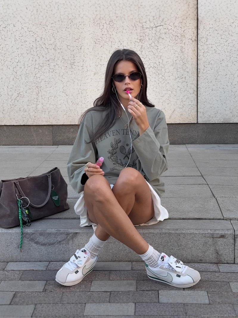 Women's Retro Heaven Tennis Club Print Sweatshirt 100% Cotton Loose Fit Crew Neck Long Sleeve Pullover American Streetwear Casual Top For Women