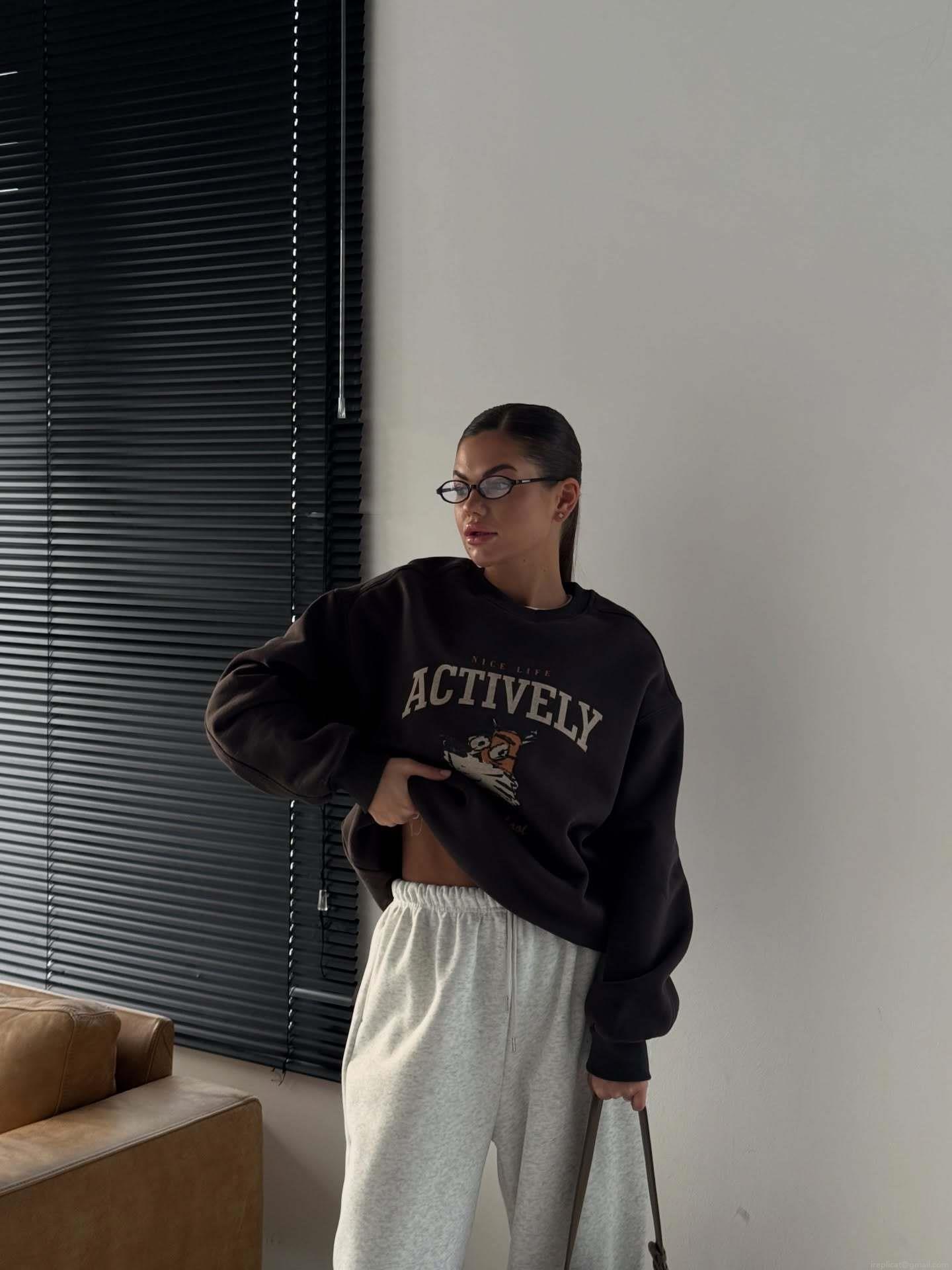 Women's Oversized Sweatshirt Cotton Blend Letter Print Retro Cartoon Round Neck Long Sleeve Pullover Contrast Color Casual Streetwear Fashionable Loose Top