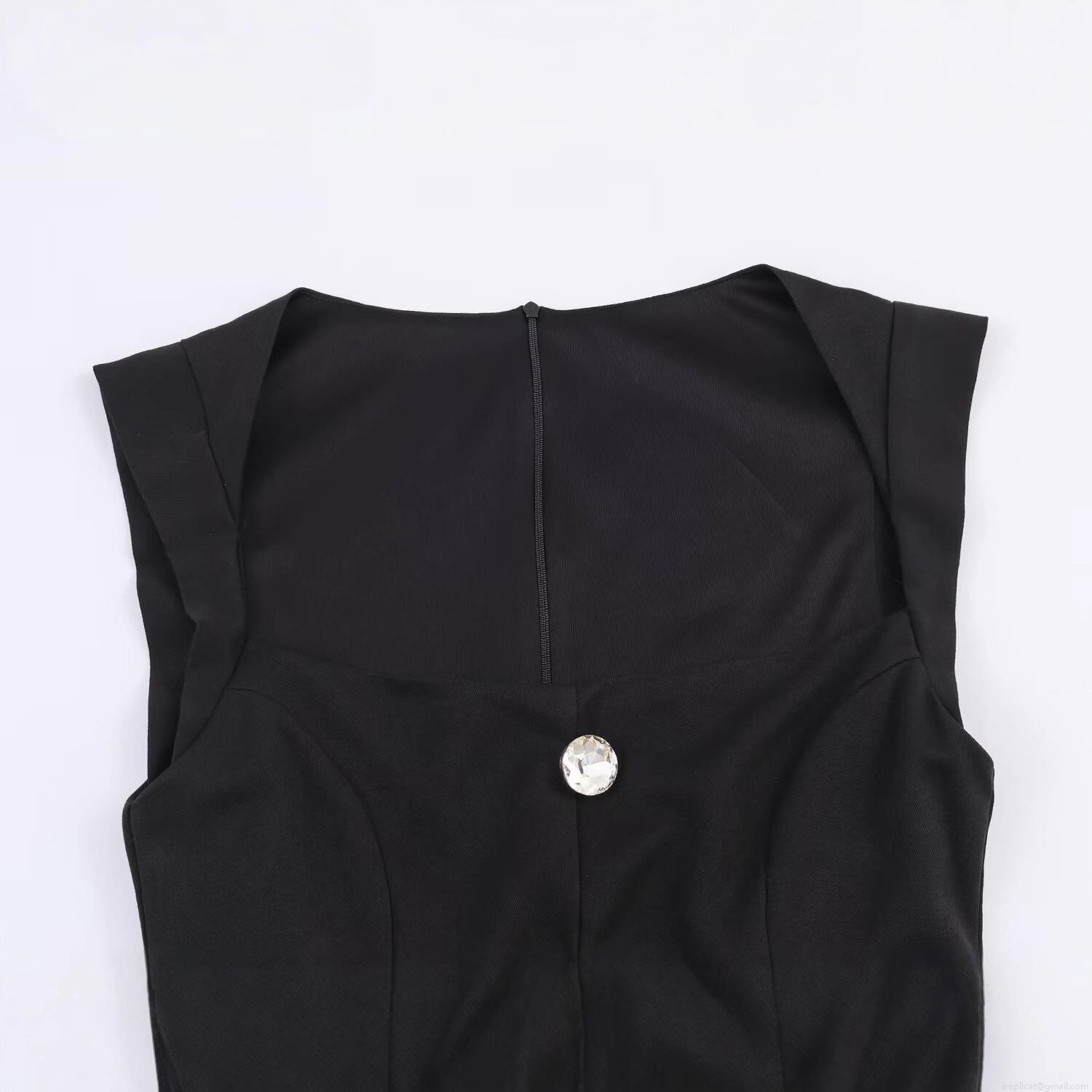 Women's Elegant Sleeveless Square Neck Jumpsuit With Jeweled Rhinestone Buttons Polyester Slim Fit One-Piece Short Romper For Summer Party Streetwear Casual