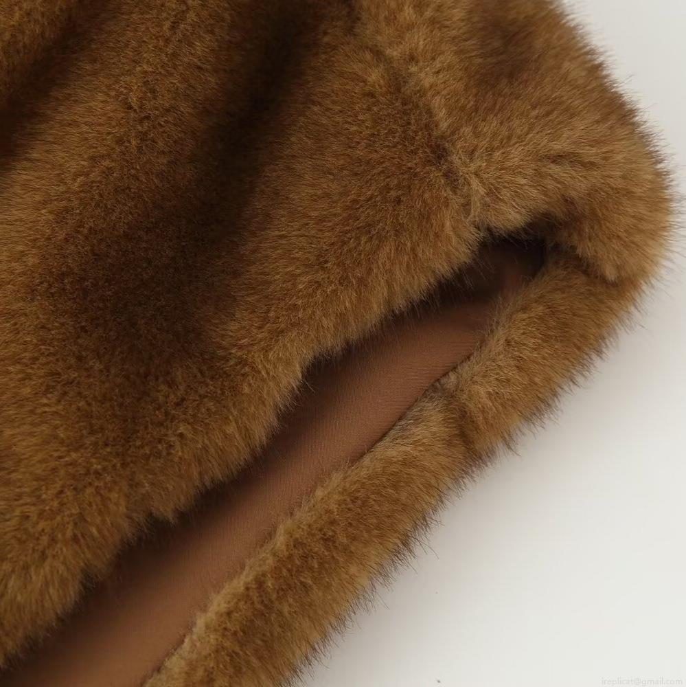 Women's Elegant Faux Fur Sleeveless Vest High Neck Thermal Bib Collar Solid Color Polyester Winter Warm Cape For Women Casual Soft Commuting Accessory