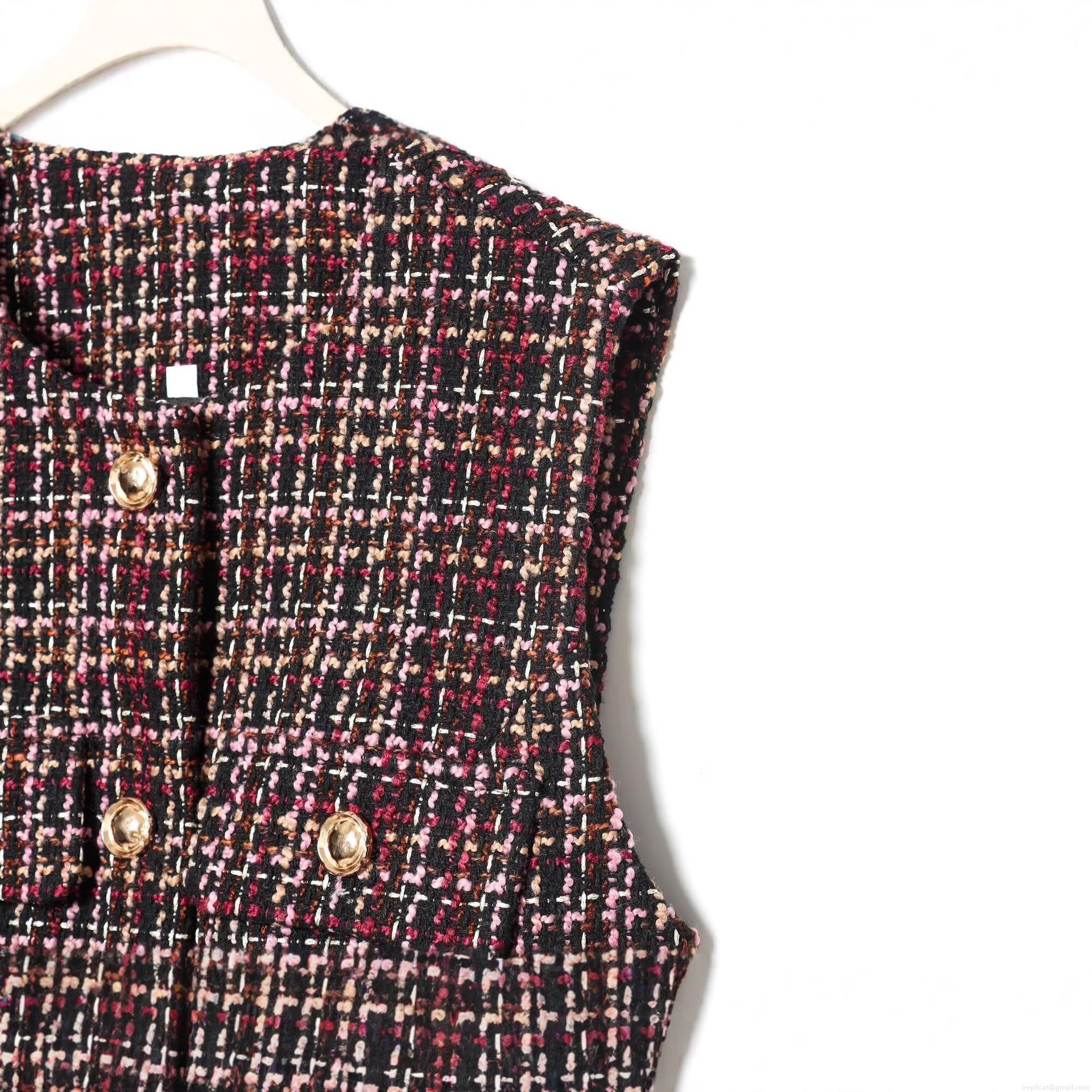 Women's Vintage Tweed Vest Elegant Plaid Sleeveless Tank Top With Gold Buttons And Belt Classic Knit Outerwear For Office Party Casual Wear