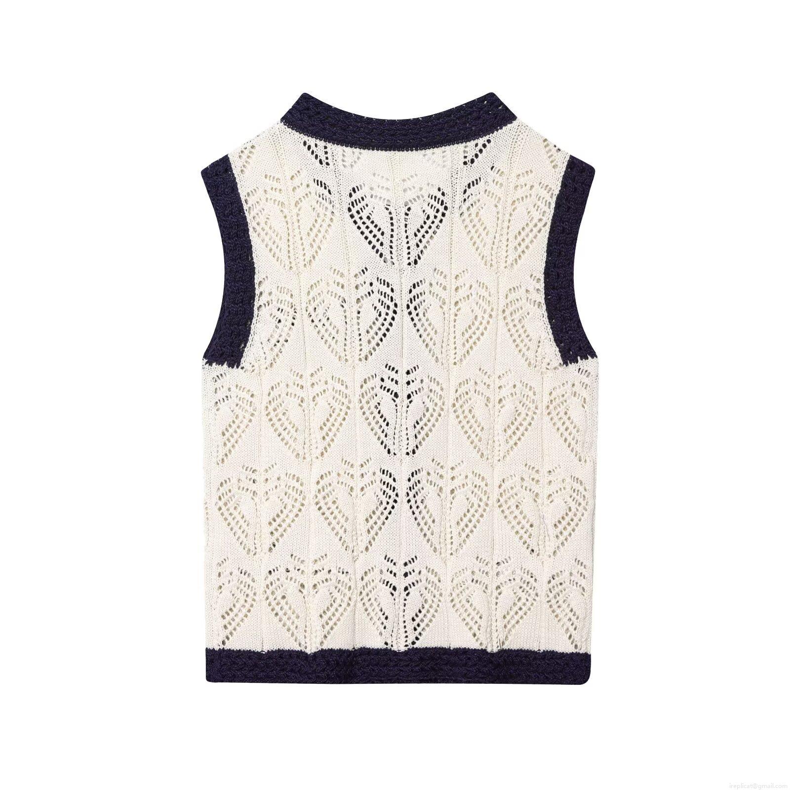 Women's Vintage Elegant Knitted Vest Heart Shaped Hollow Out Sleeveless Top With Gold Buttons Contrast Color Cardigan For Summer Daily Wear