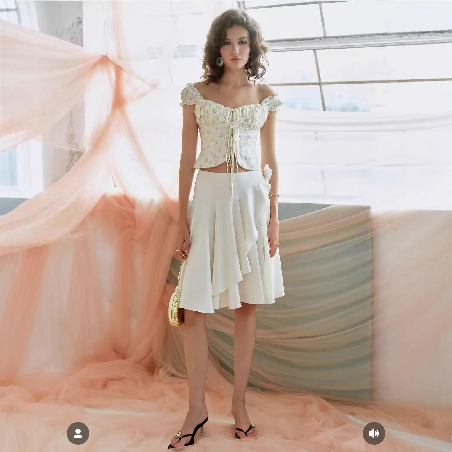 French Vintage Floral Cropped Top Women Off Shoulder Puff Sleeve Lace Up Blouse Summer Cottagecore Slim Fit Square Neck Short Sleeve Top For Vacation Daily Wear
