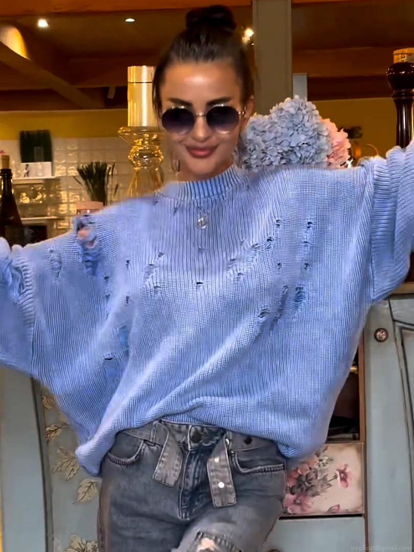 Women's Vintage Wasteland Distressed Knit Sweater Oversized Drop Shoulder Pullover Long Sleeve Lazy Style Worn-out Hole Aesthetic Top