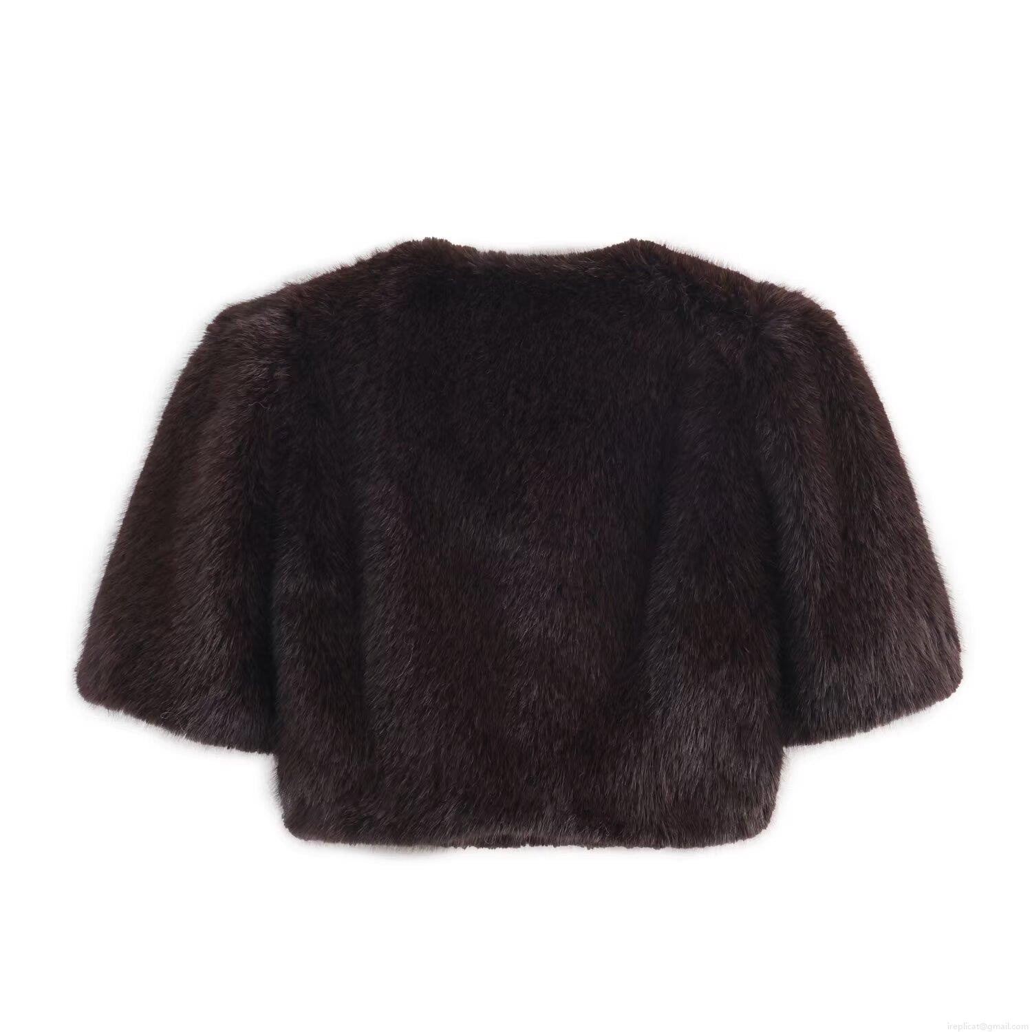 Women's American Casual Faux Fur Short Sleeve Top Round Neck Loose Fit Plush T-Shirt Winter Warm Streetwear Crop Top For Women
