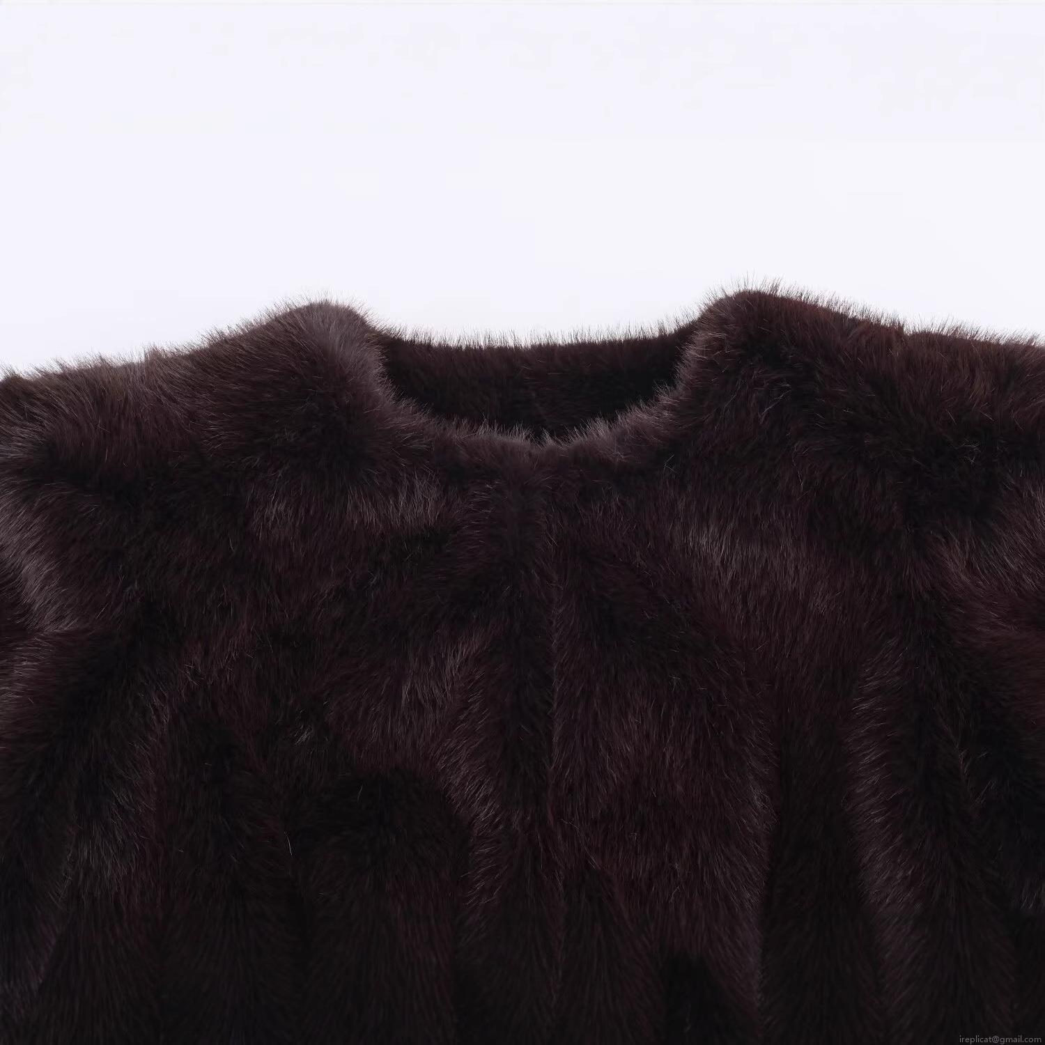 Women's American Casual Faux Fur Short Sleeve Top Round Neck Loose Fit Plush T-Shirt Winter Warm Streetwear Crop Top For Women